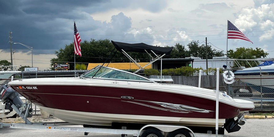 Sea Ray 220