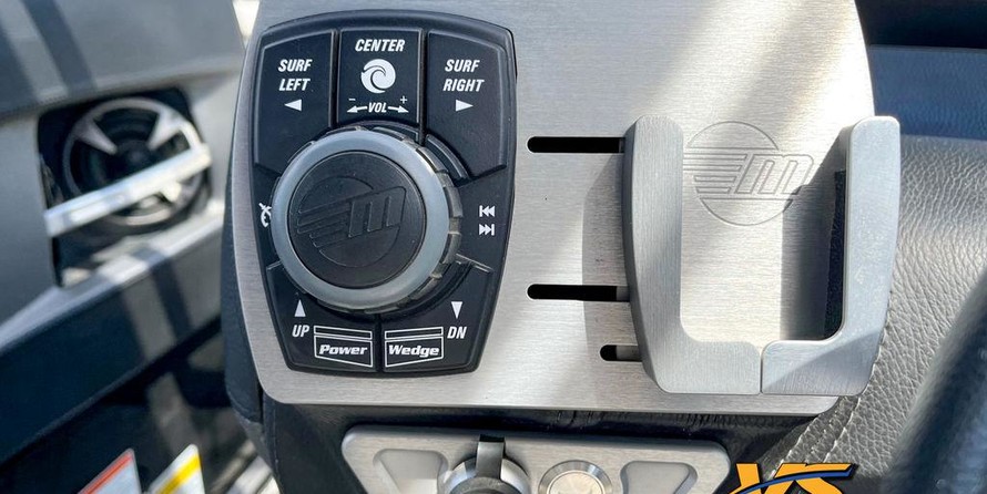 Malibu Wakesetter 25 LSV