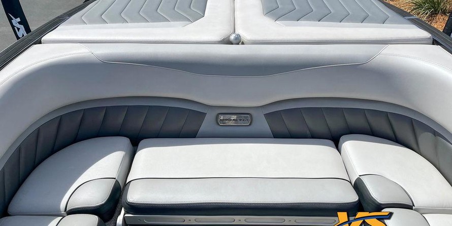 Malibu Wakesetter 25 LSV