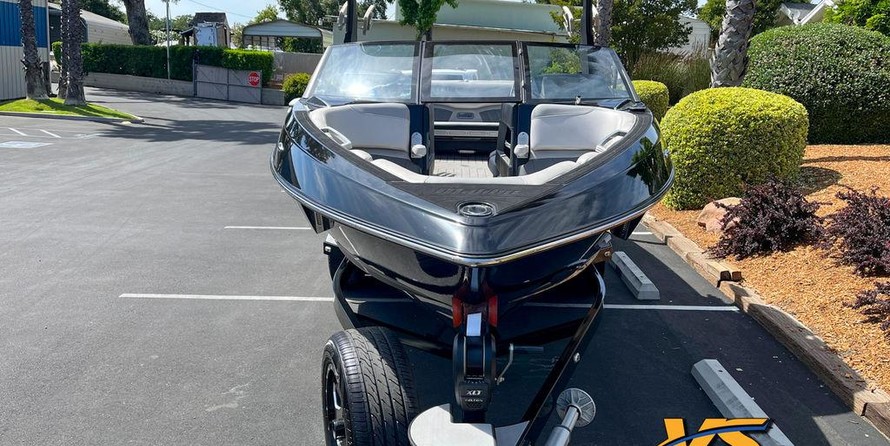 Malibu Wakesetter 25 LSV