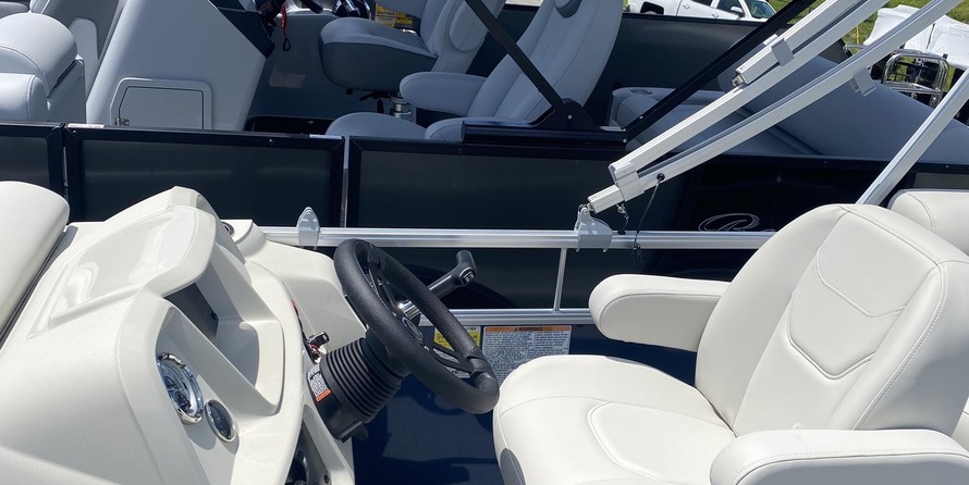 Sunchaser Boats Geneva Cruise 20 LR DH