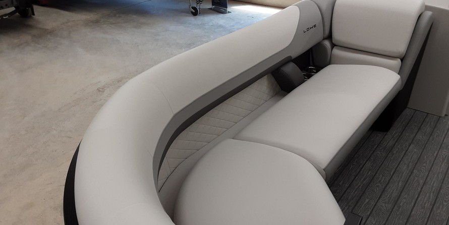 Lowe Retreat 230 RFL