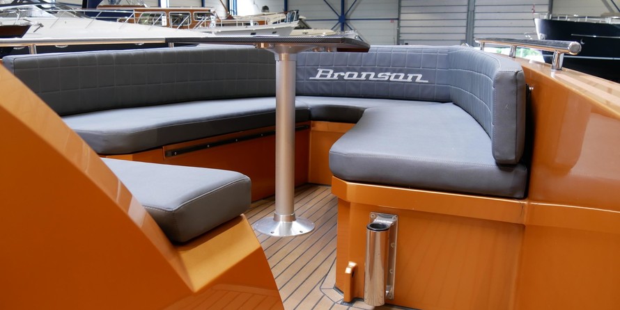 Bronson Jet Tender 25 - Hamilton Jet