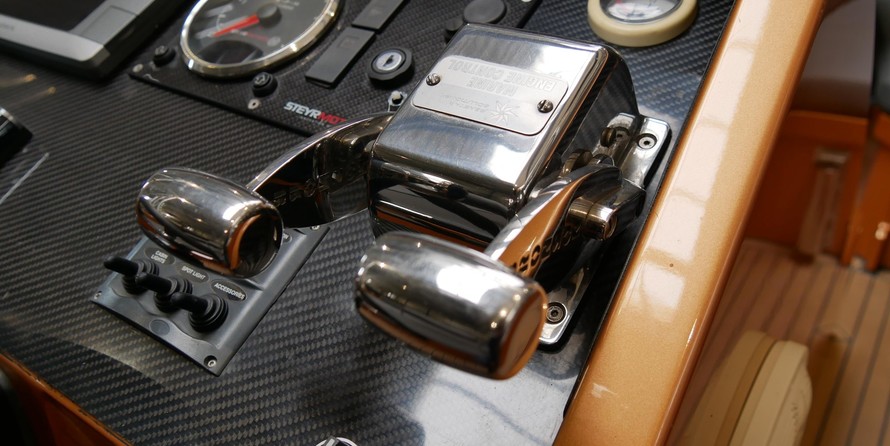 Bronson Jet Tender 25 - Hamilton Jet