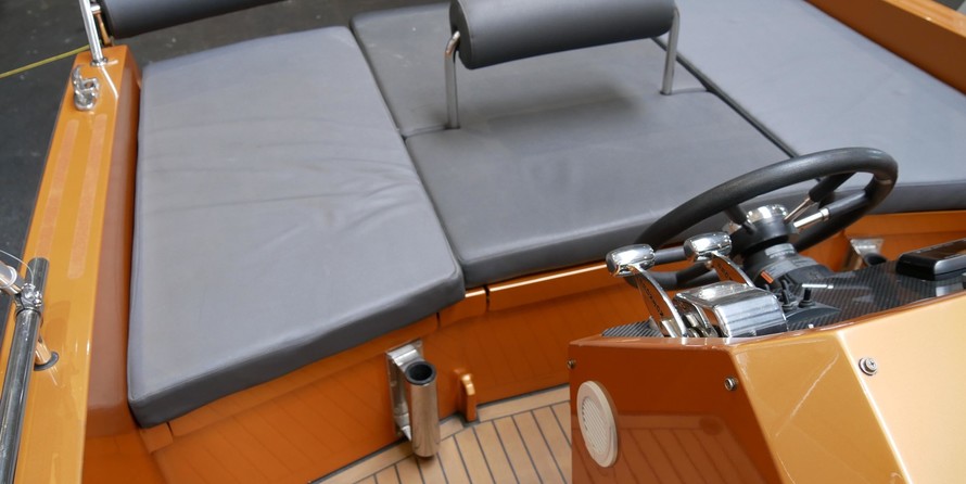 Bronson Jet Tender 25 - Hamilton Jet