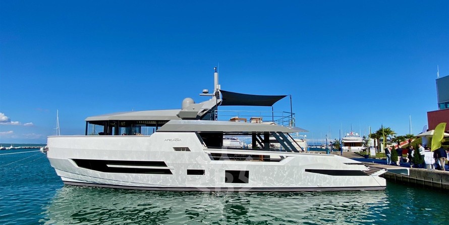 Arcadia Yachts Sherpa 80 XL