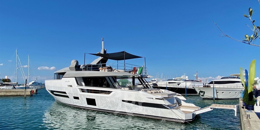 Arcadia Yachts Sherpa 80 XL