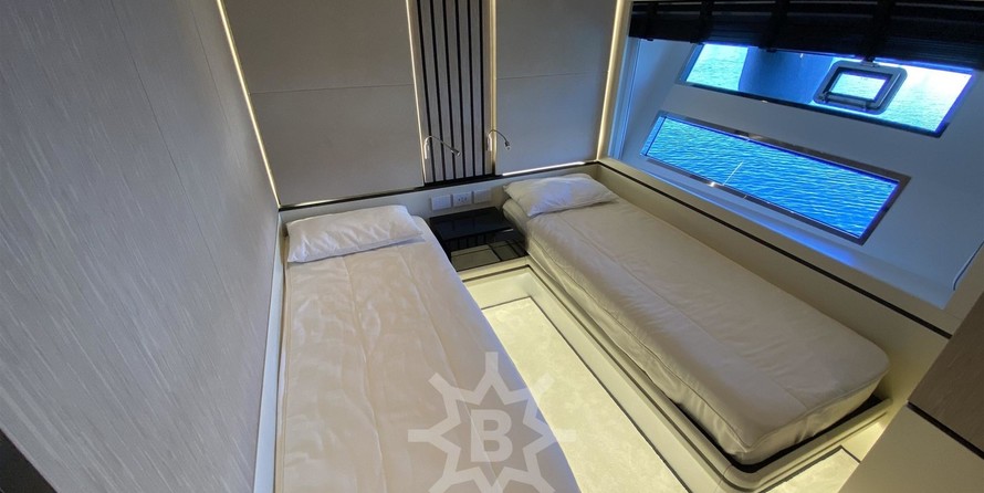 Arcadia Yachts Sherpa 80 XL