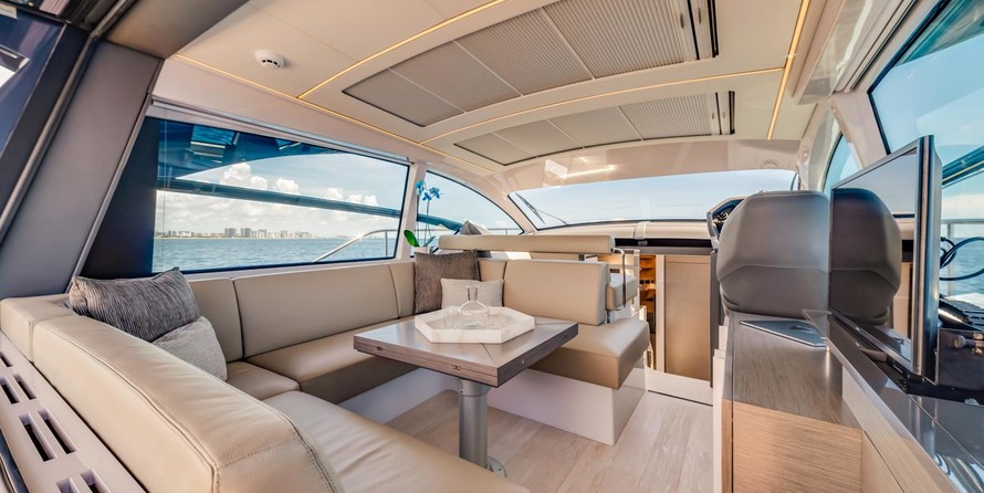 Pershing 5X