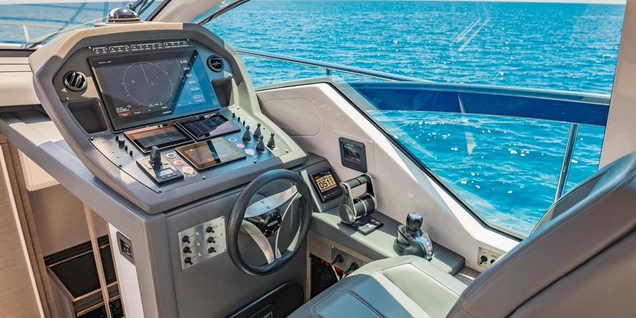 Pershing 5X