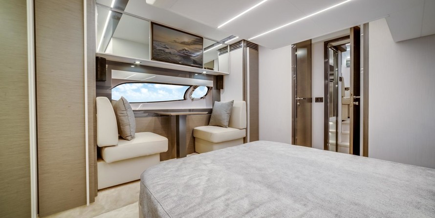 Pershing 5X