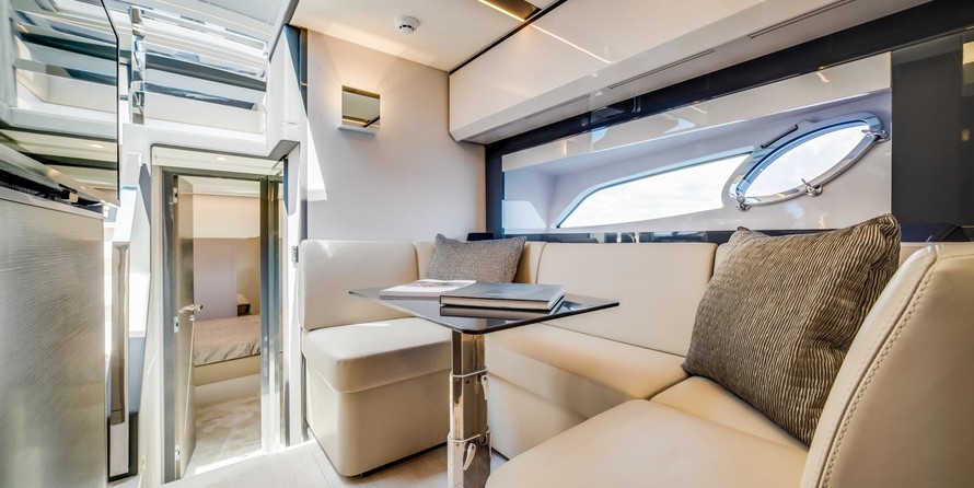 Pershing 5X
