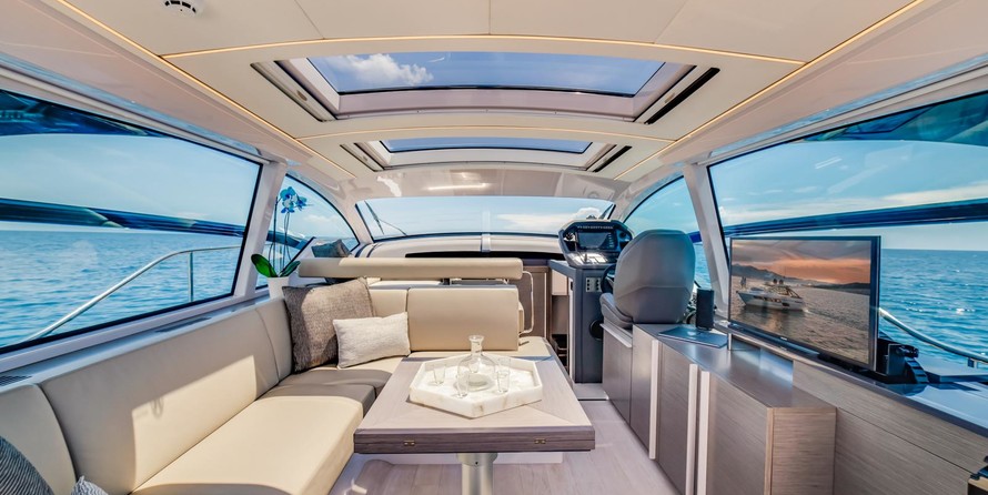 Pershing 5X