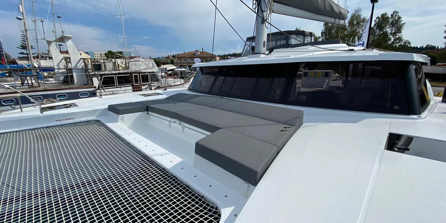 Fountaine Pajot Astréa 42
