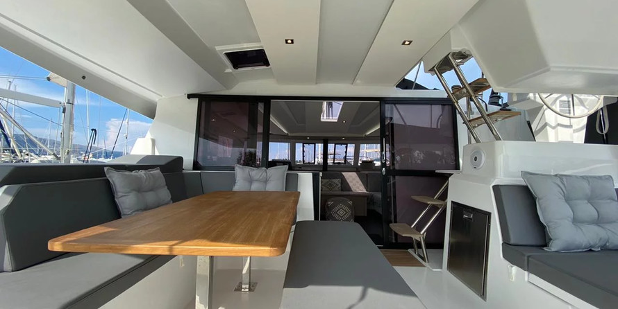 Fountaine Pajot Astréa 42