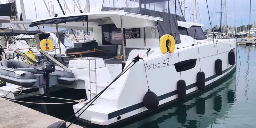 Fountaine Pajot Astréa 42