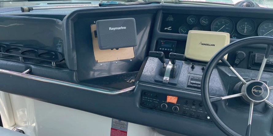 Sea Ray 370 Sundancer