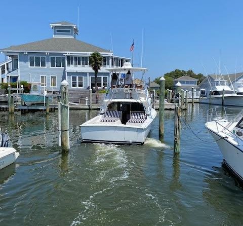 Bertram Flybridge Cruiser