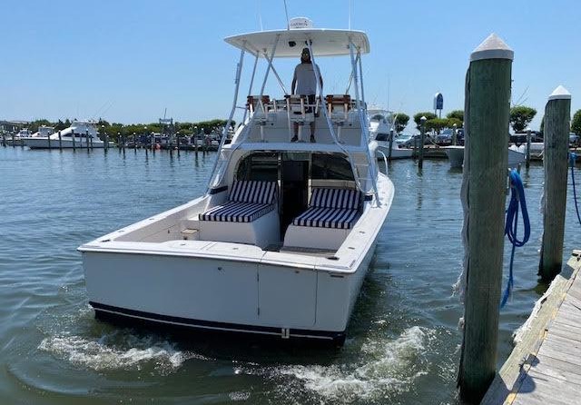 Bertram Flybridge Cruiser