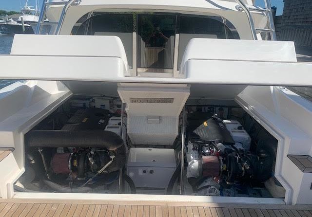 Bertram Flybridge Cruiser