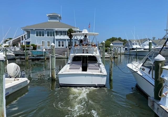 Bertram Flybridge Cruiser