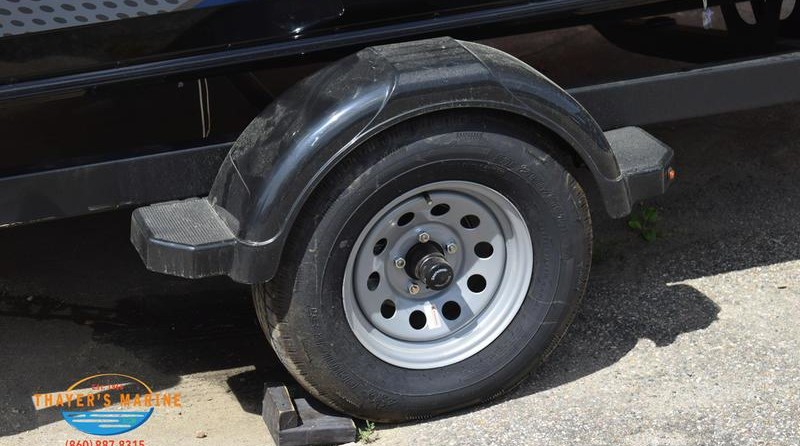 Lund Boats 1875 Crossover XS