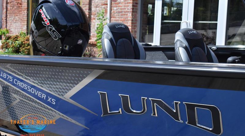 Lund Boats 1875 Crossover XS