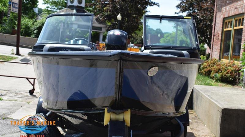 Lund Boats 1875 Crossover XS