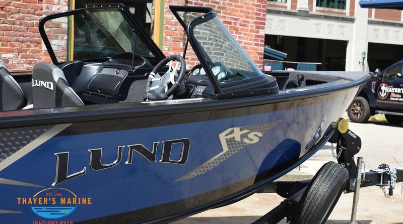 Lund Boats 1875 Crossover XS