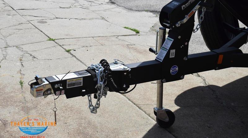 Lund Boats 1875 Crossover XS