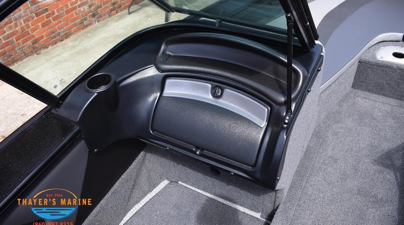 Lund Boats 1875 Crossover XS