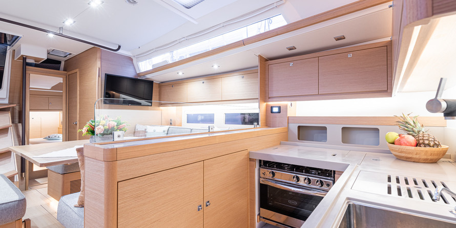 Dufour 530