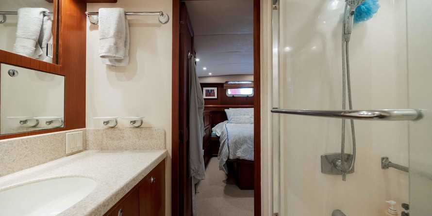 Marine trader 44 long range cruiser