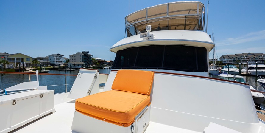 Marine trader 44 long range cruiser