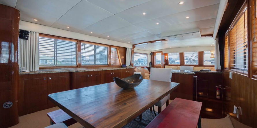 Marine trader 44 long range cruiser