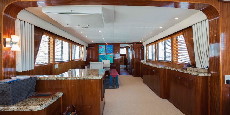 Marine trader 44 long range cruiser