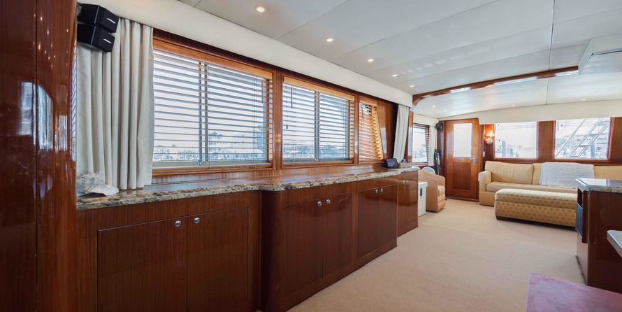 Marine trader 44 long range cruiser