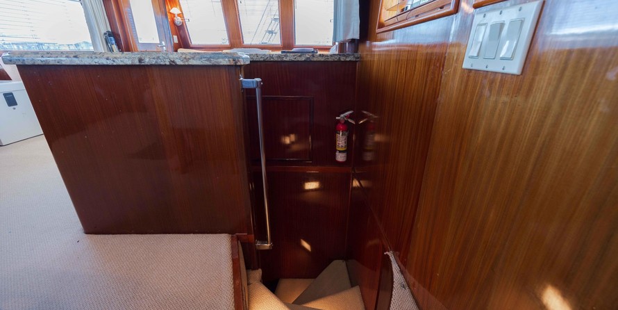 Marine trader 44 long range cruiser