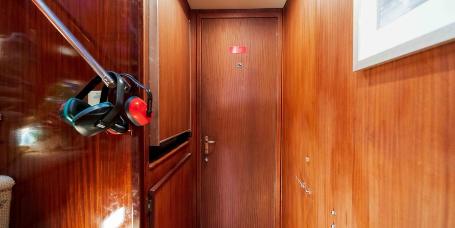 Marine trader 44 long range cruiser