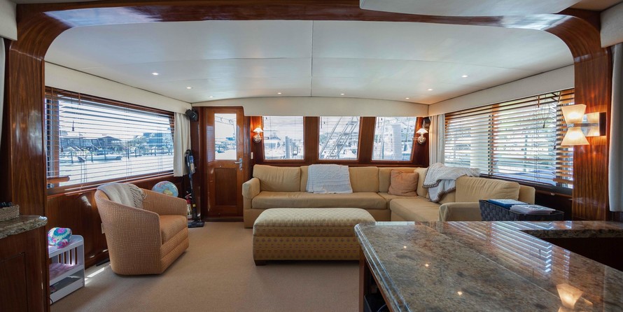 Marine trader 44 long range cruiser