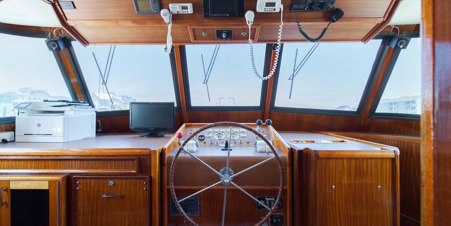 Marine trader 44 long range cruiser