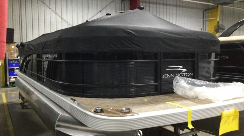 Bennington 22 LSR