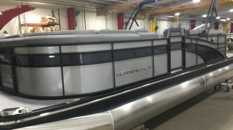 Bennington 23 RSR