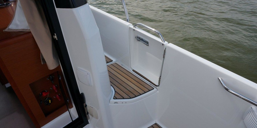 Jeanneau Merry Fisher 895