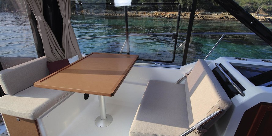 Jeanneau Merry Fisher 895