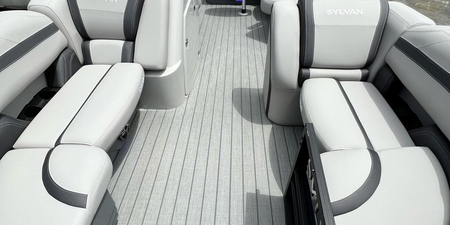 Sylvan L-3 CLZ DH Tritoon - IN STOCK