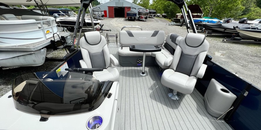 Sylvan L-3 CLZ DH Tritoon - IN STOCK