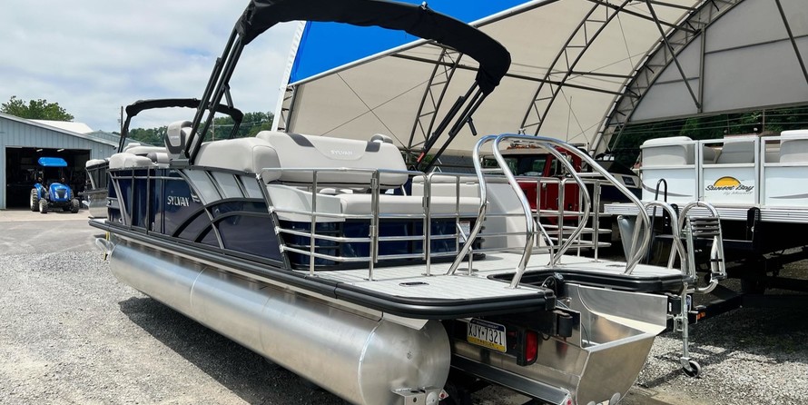 Sylvan L-3 CLZ DH Tritoon - IN STOCK