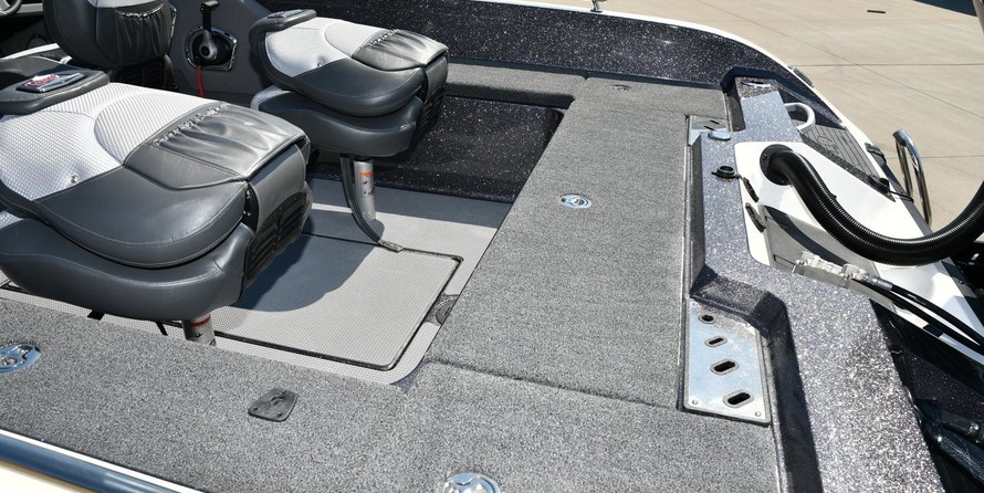 Everglades 230 cc w/ 250 verado