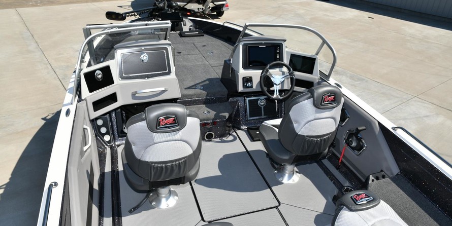 Everglades 230 cc w/ 250 verado